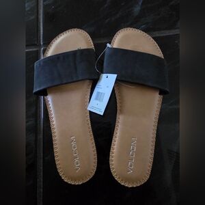 Volcom women's 8 slippers black with new tags